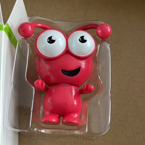 Raspberry Cricut Cutie - Picture 2 of 4